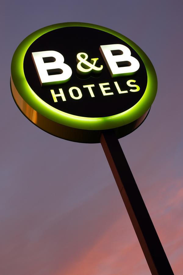 B&B Hôtel Calais Centre St Pierre Exterior foto